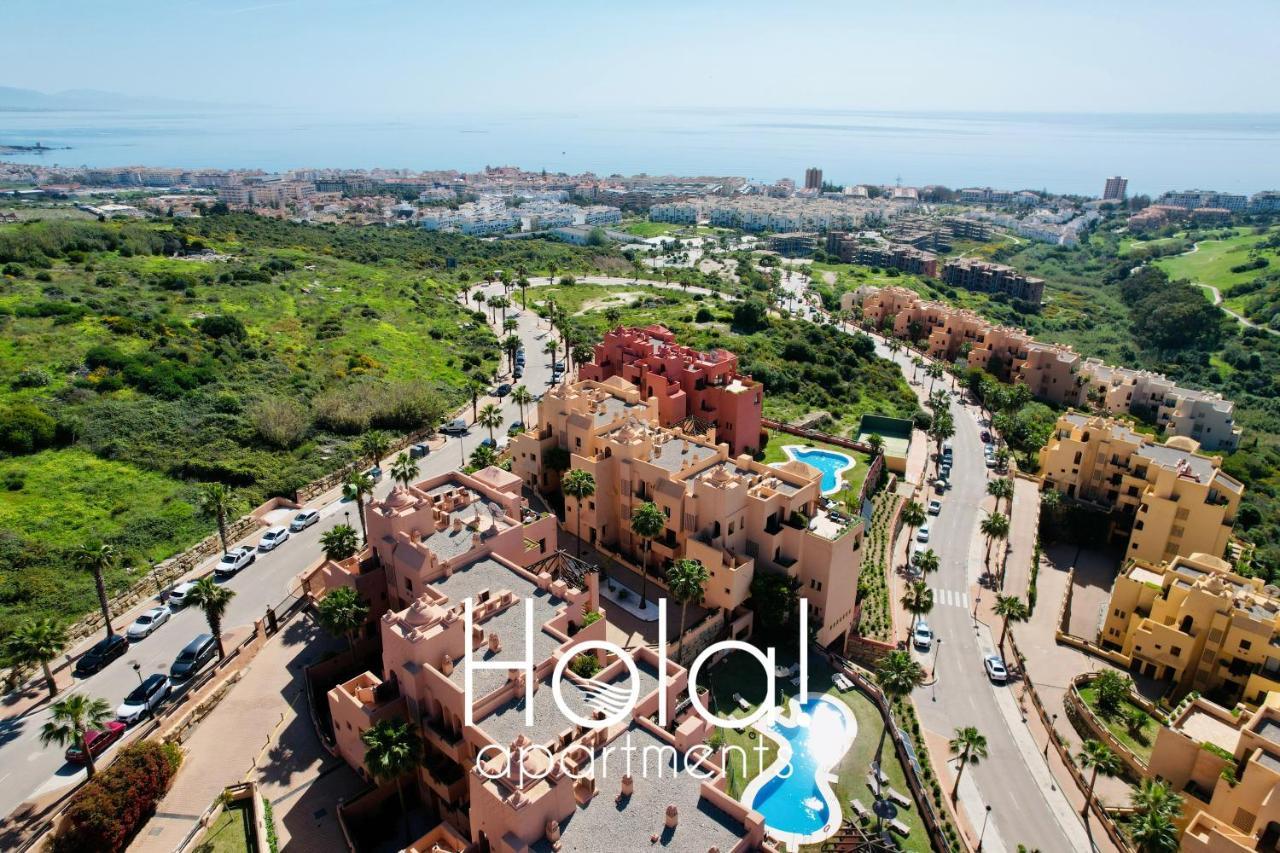 Hola! Apartments At Coto Real Манилва Экстерьер фото